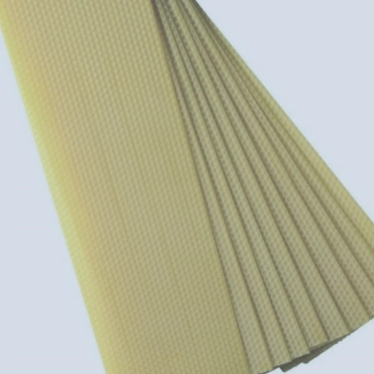 موم طبیعی برگه ای ( آج شده) بیزواکس2 کیلویی زنبور عسل(خرید مستقیم از زنبوردار )ارسال رایگان با ۳م خرید